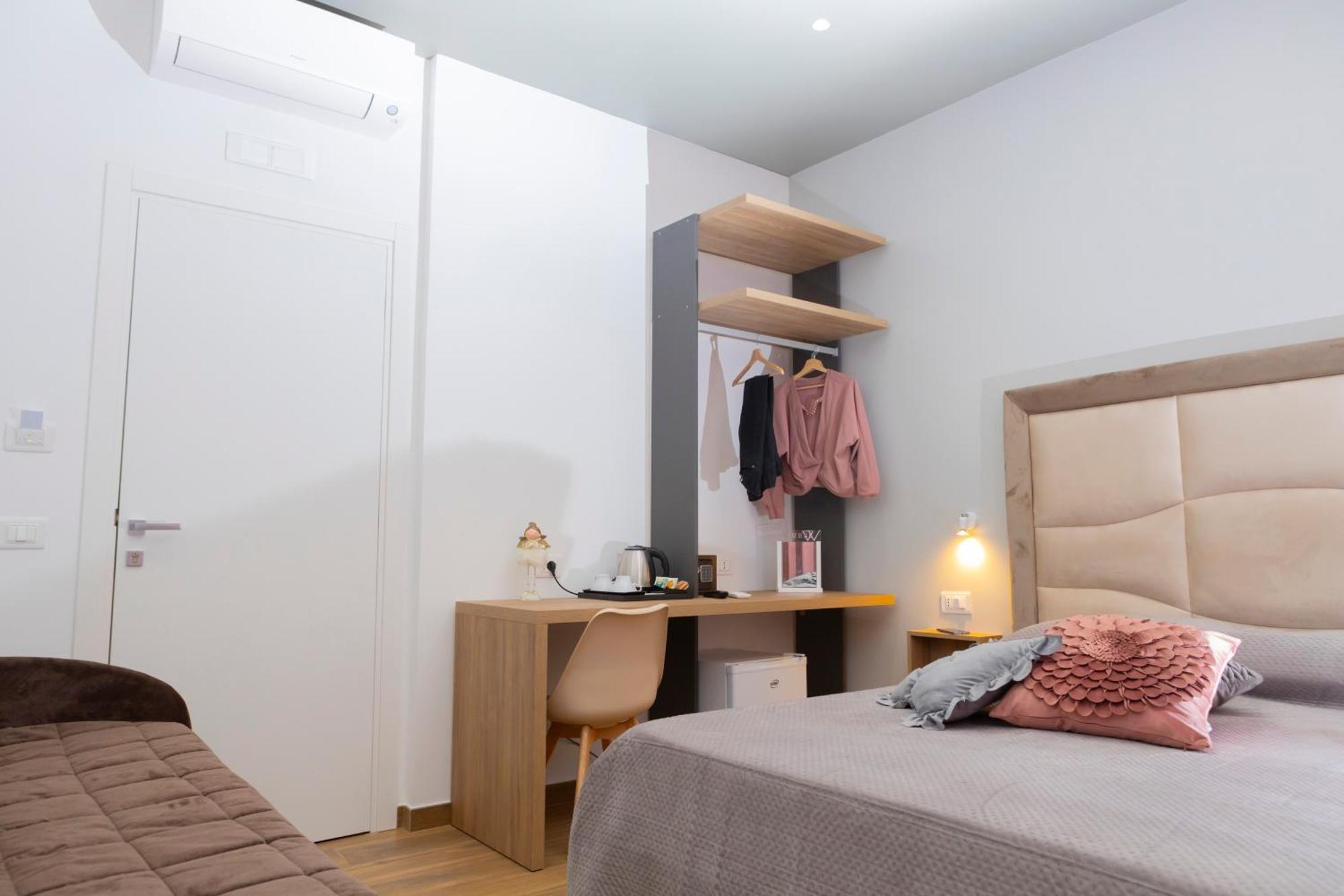 Alleria Rooms Наполи Екстериор снимка