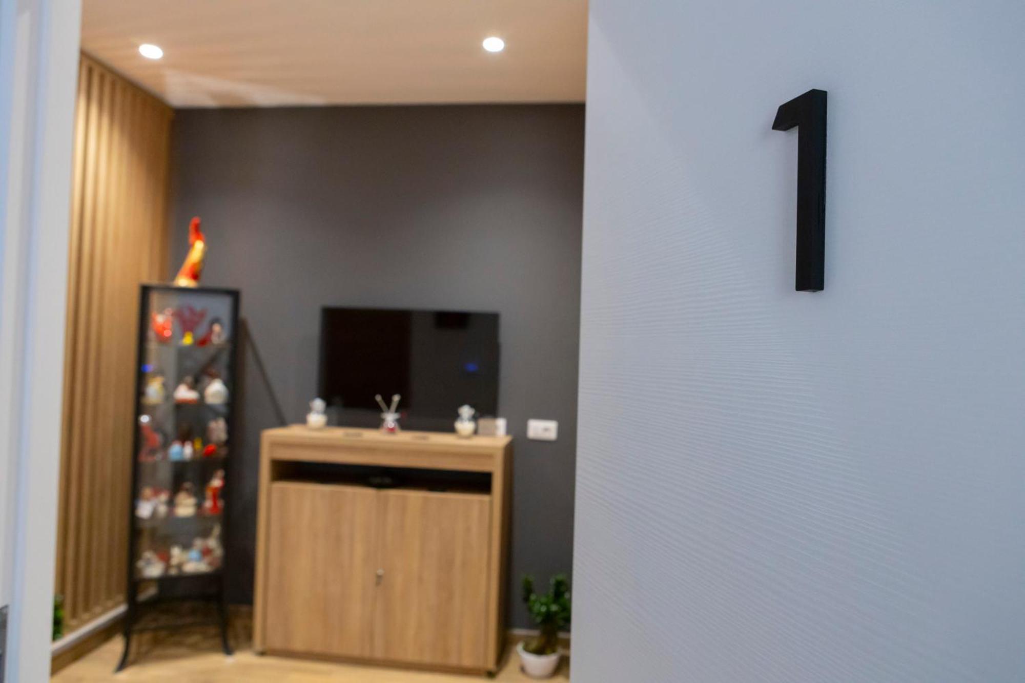 Alleria Rooms Наполи Екстериор снимка
