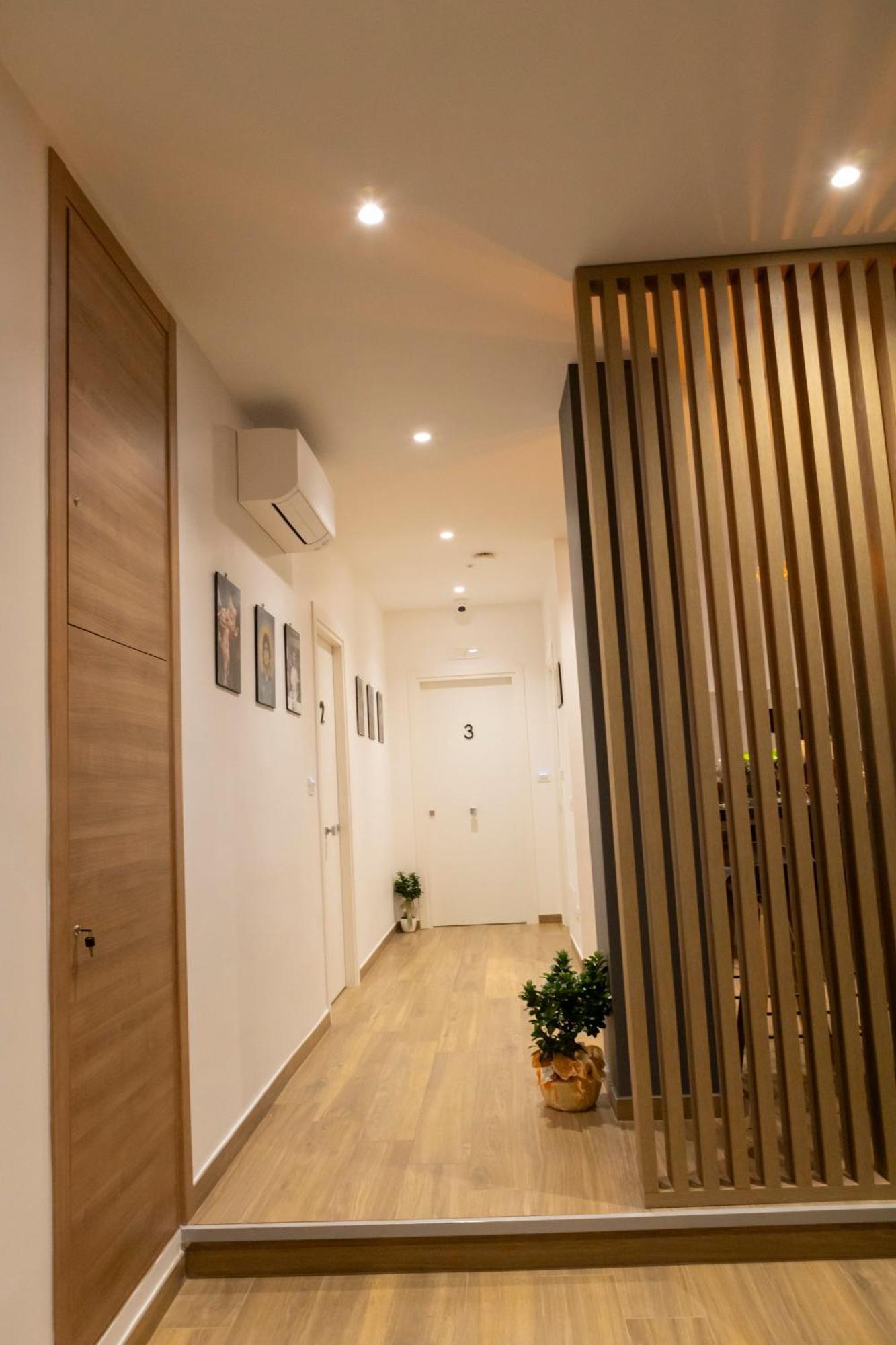 Alleria Rooms Наполи Екстериор снимка