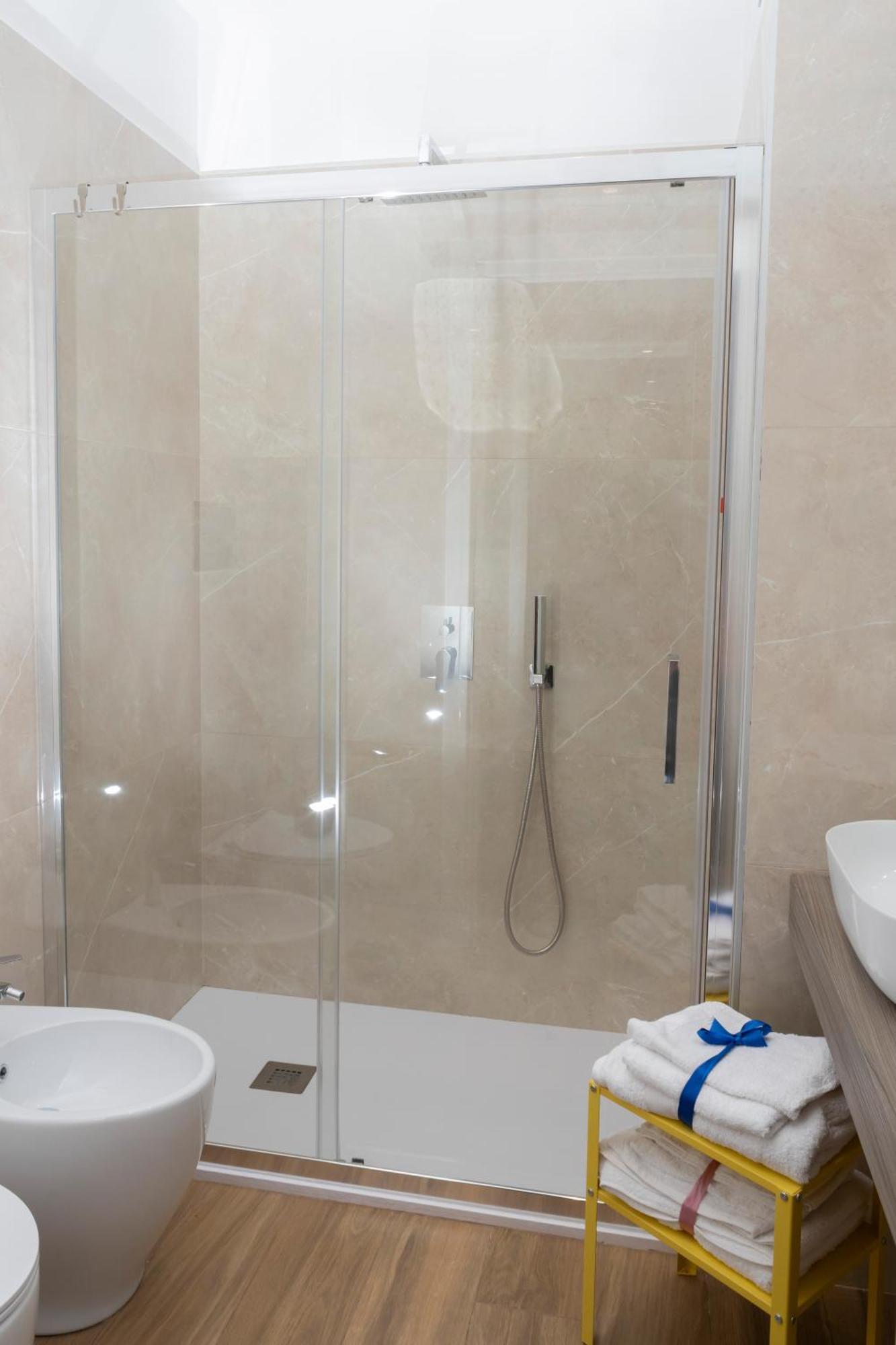 Alleria Rooms Наполи Екстериор снимка